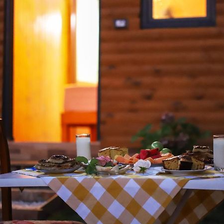 Bujtina Musta Guest House Берат Екстериор снимка