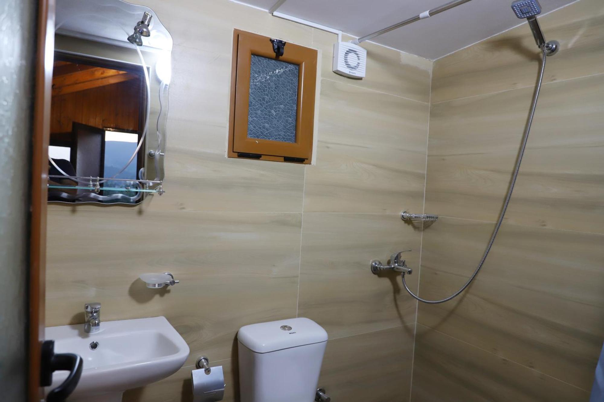 Bujtina Musta Guest House Берат Екстериор снимка