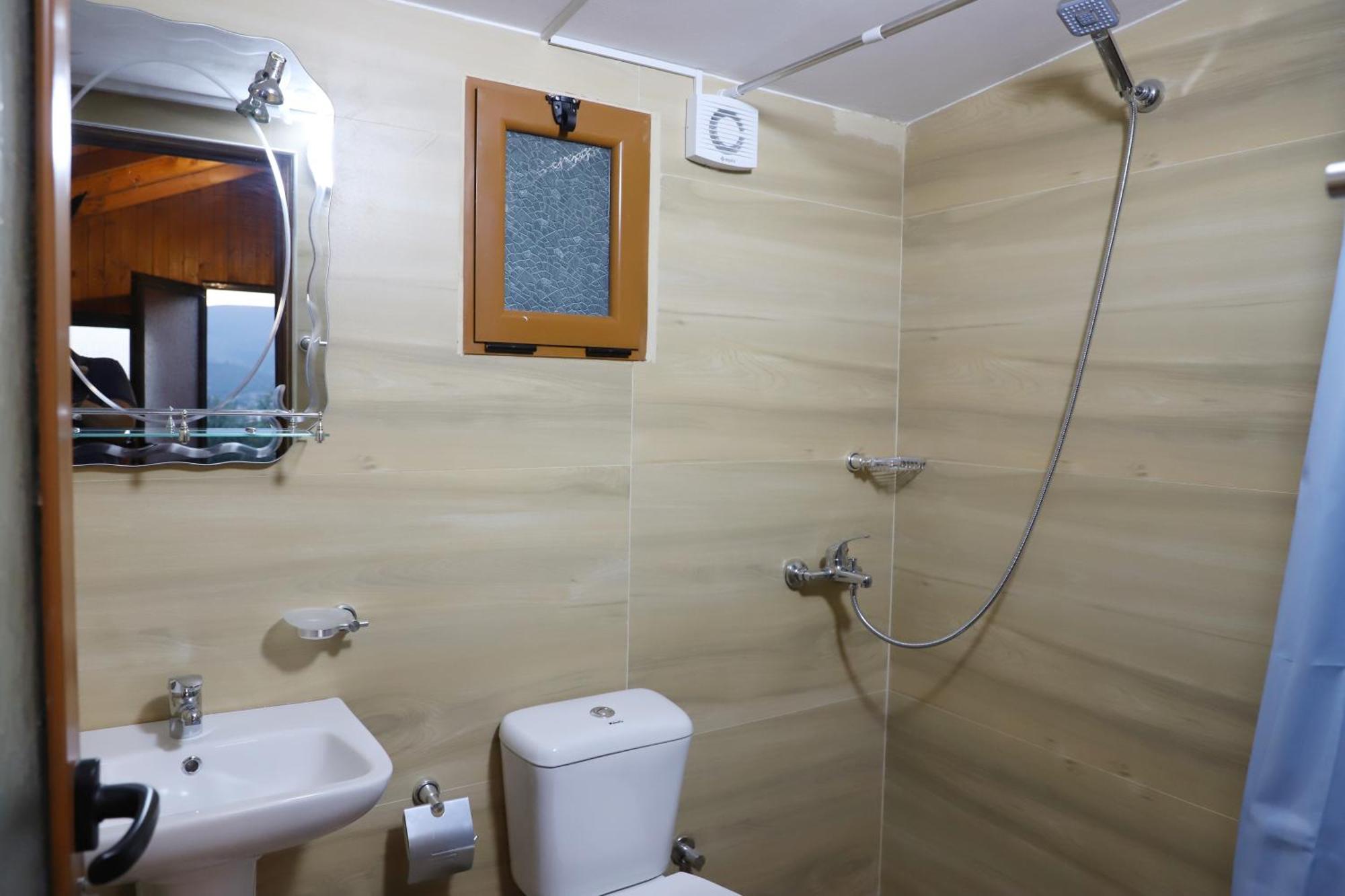 Bujtina Musta Guest House Берат Екстериор снимка
