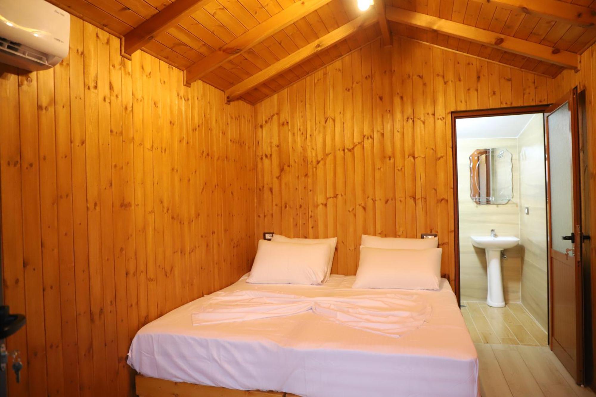 Bujtina Musta Guest House Берат Екстериор снимка