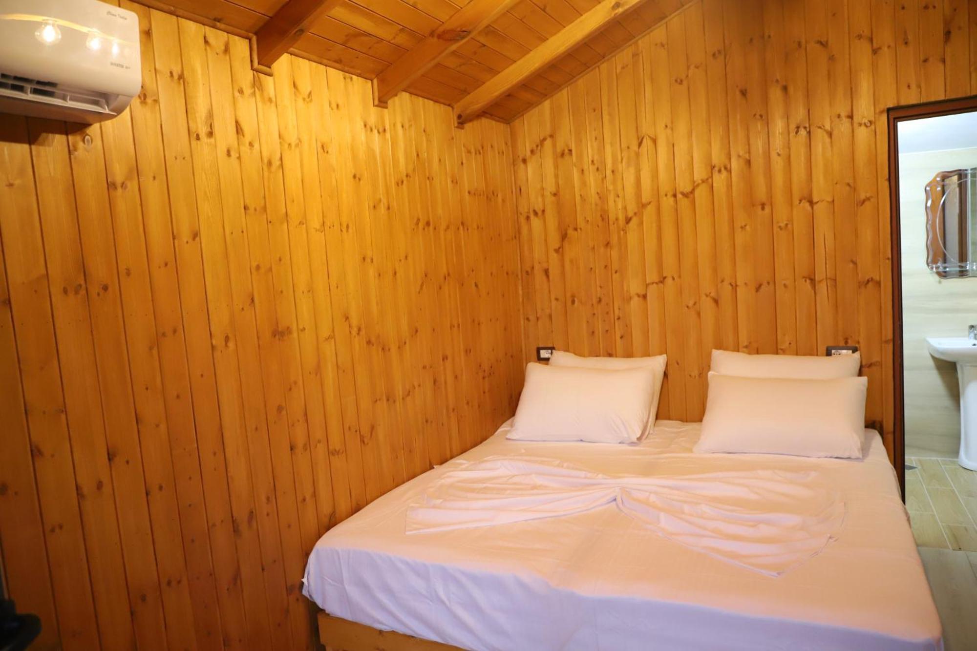 Bujtina Musta Guest House Берат Екстериор снимка