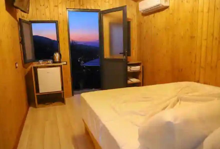 Bujtina Musta Guest House Берат Екстериор снимка
